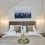 ゲストハウス Zlote Noce Mikołajki