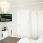 Zlote Noce ゲストハウス 4*